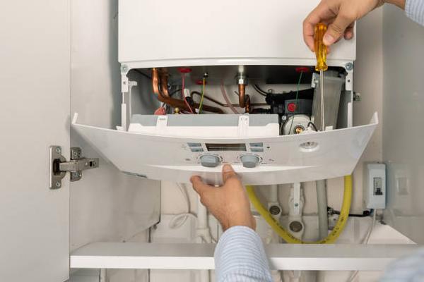 How Water Heater Installation Contractors Ensure Safety and Efficiency