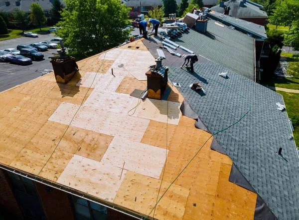 Signs You Need a Roofing Replacement Contractor Soon